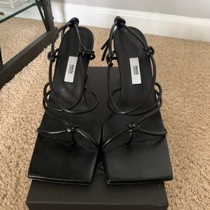 Miista Coco Black Napa Heels

Only worn once

Designed in London

Made in Spain